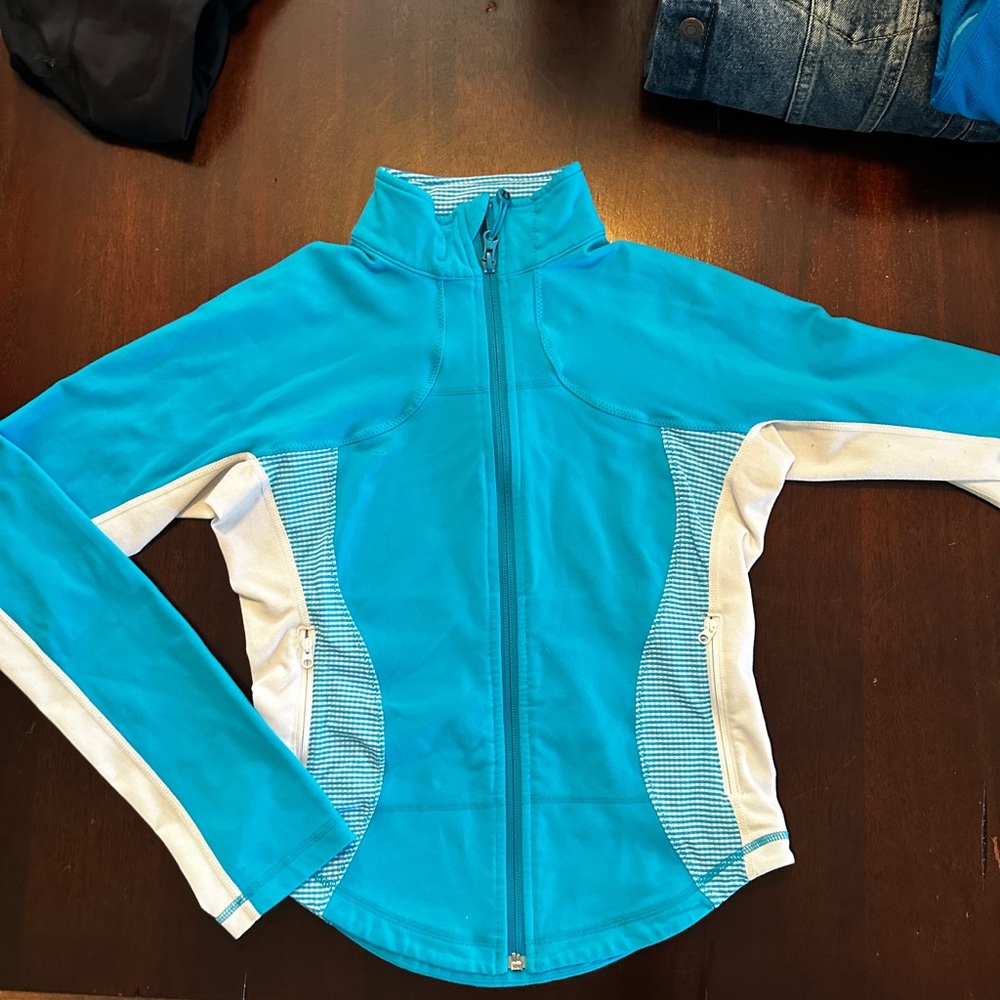 Rare Lululemon define jacket size 6
